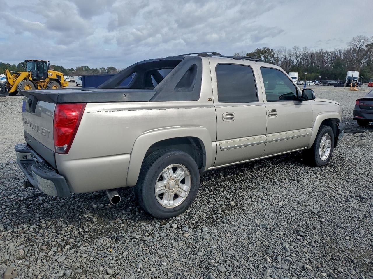 2005 CHEVROLET AVALANCHE C1500 photo 3