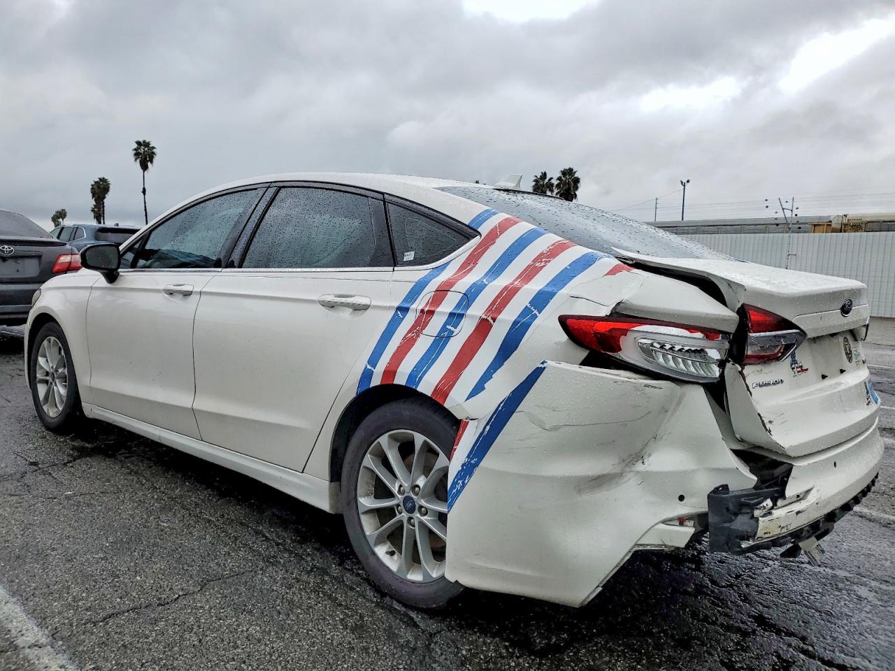 2019 FORD FUSION SE photo 2