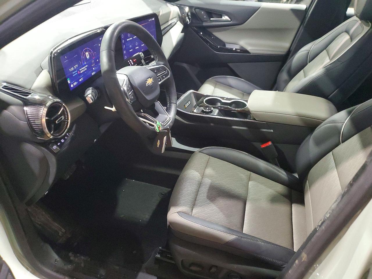 2026 CHEVROLET EQUINOX LT photo 7