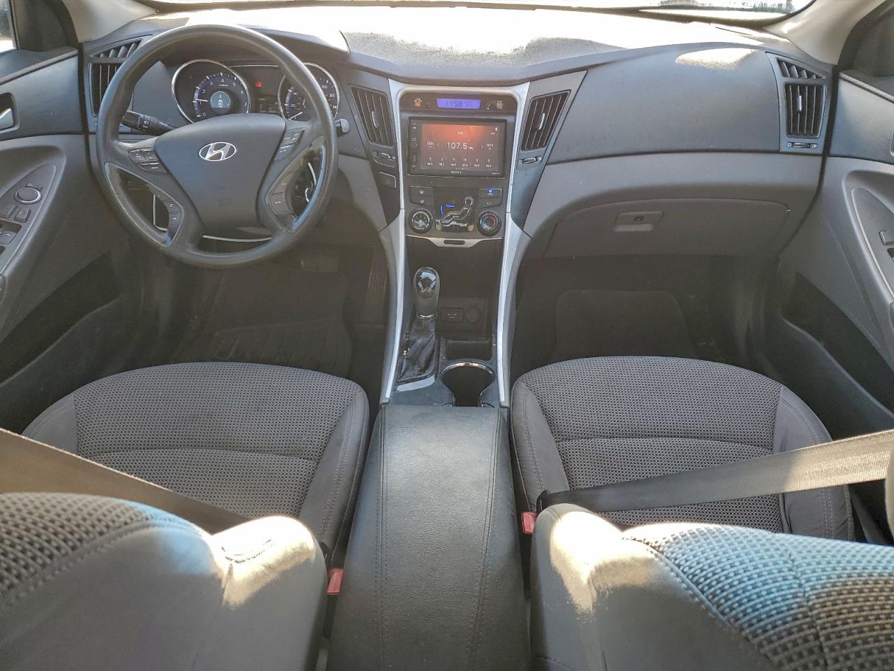 2011 HYUNDAI SONATA GLS photo 8