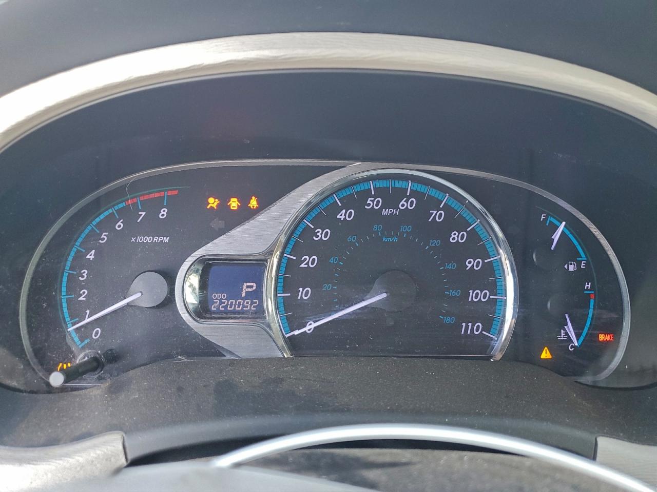 2014 TOYOTA SIENNA XLE photo 9