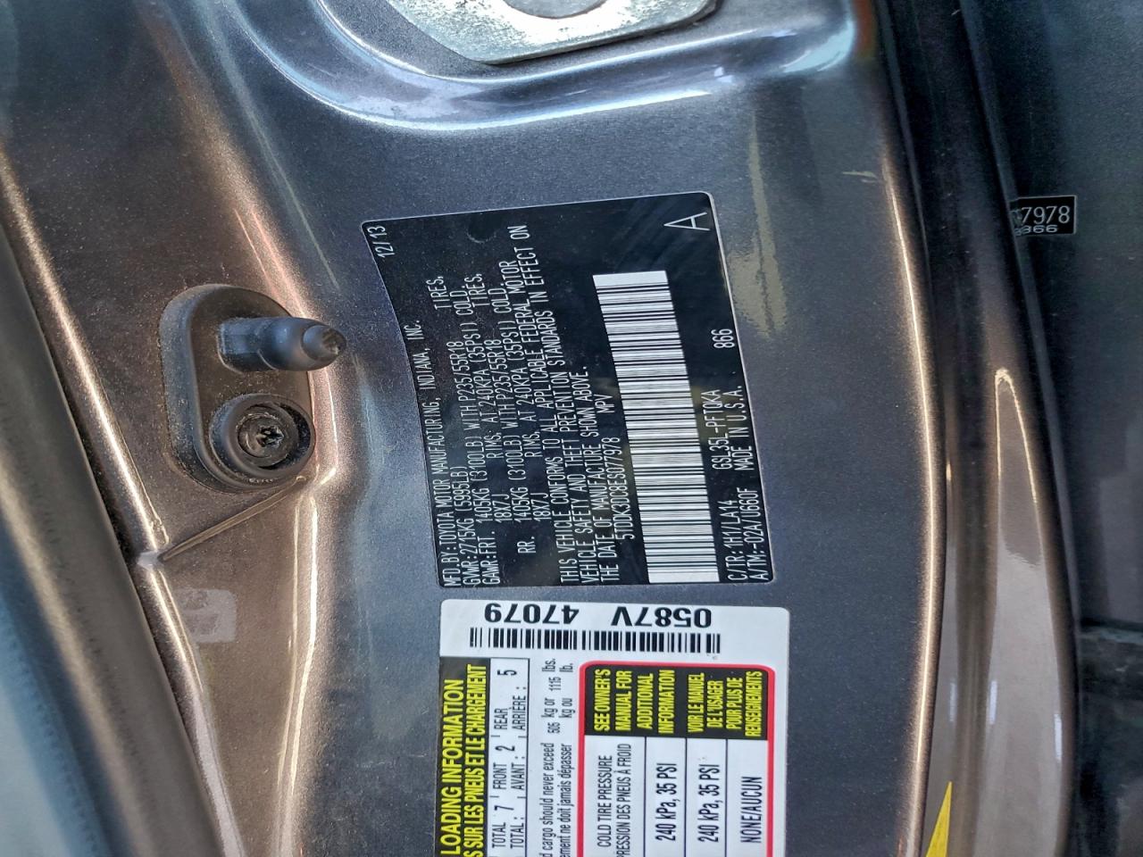 2014 TOYOTA SIENNA XLE photo 12