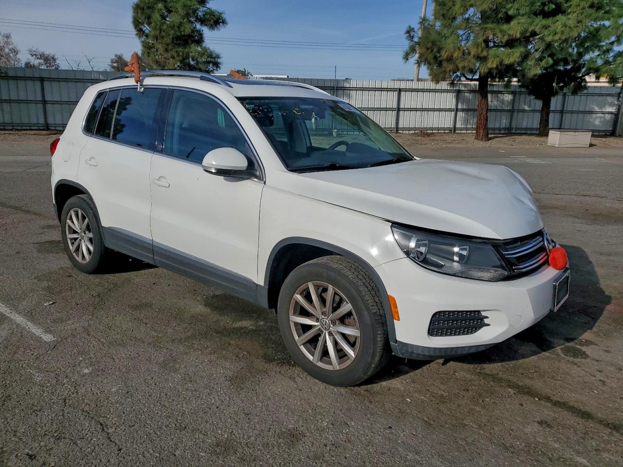2017 VOLKSWAGEN TIGUAN WOLFSBURG photo 4