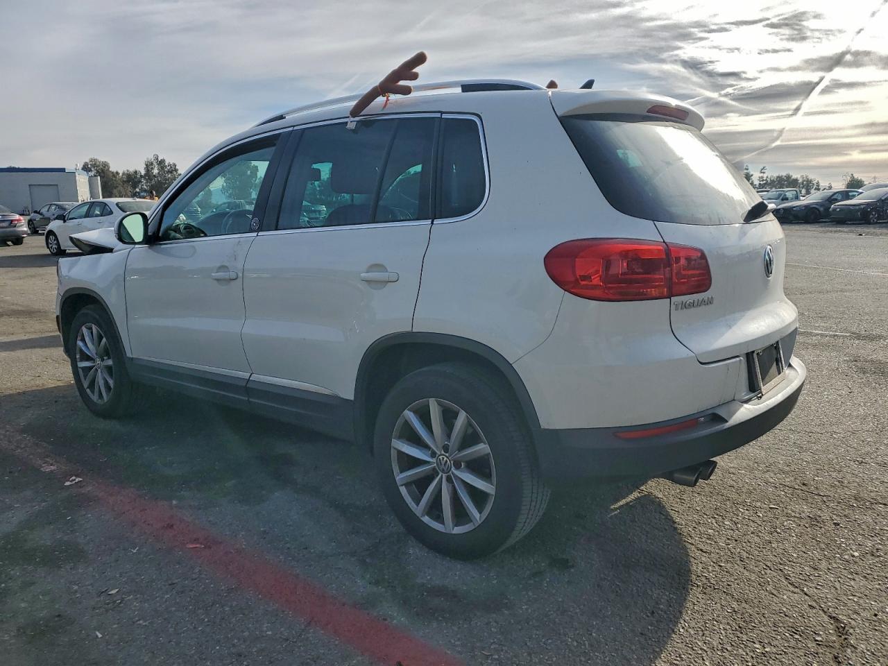 2017 VOLKSWAGEN TIGUAN WOLFSBURG photo 2