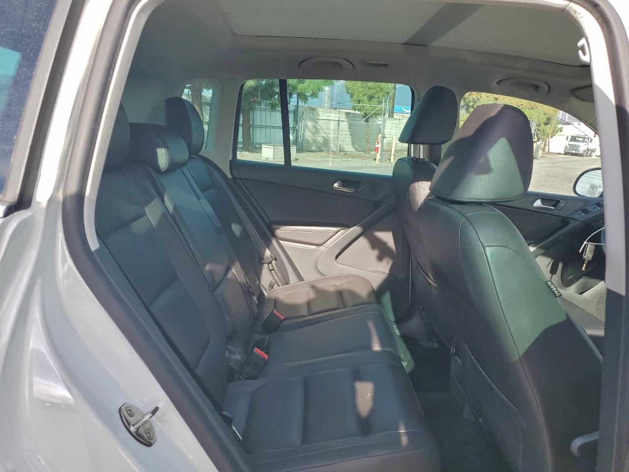 2017 VOLKSWAGEN TIGUAN WOLFSBURG photo 11