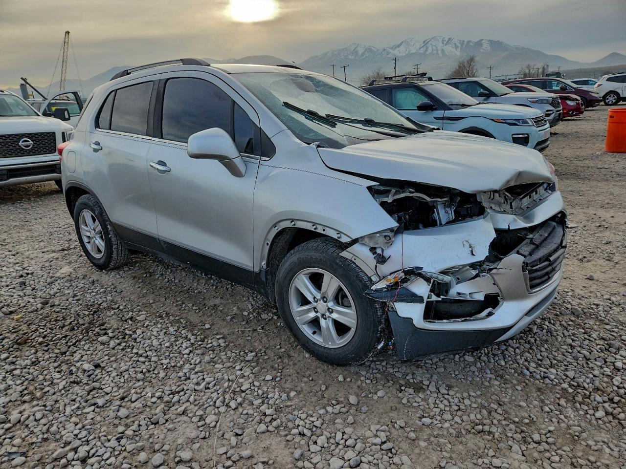2017 CHEVROLET TRAX 1LT photo 4