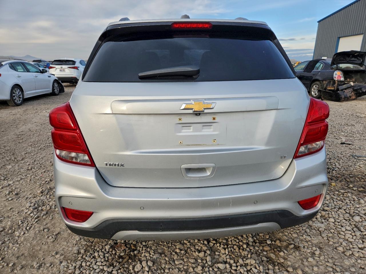 2017 CHEVROLET TRAX 1LT photo 6