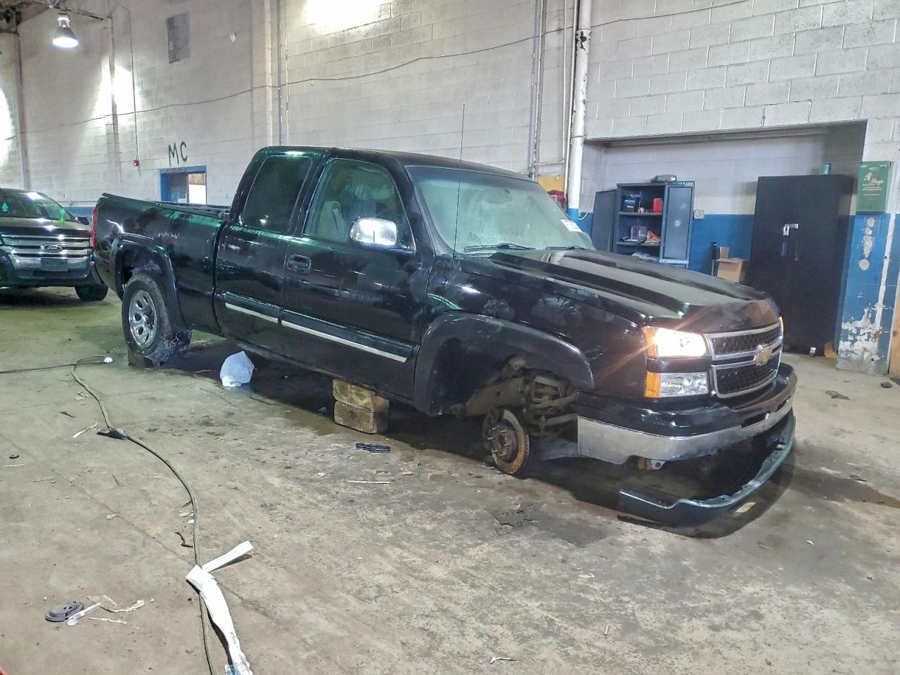 2006 CHEVROLET SILVERADO C1500 photo 4