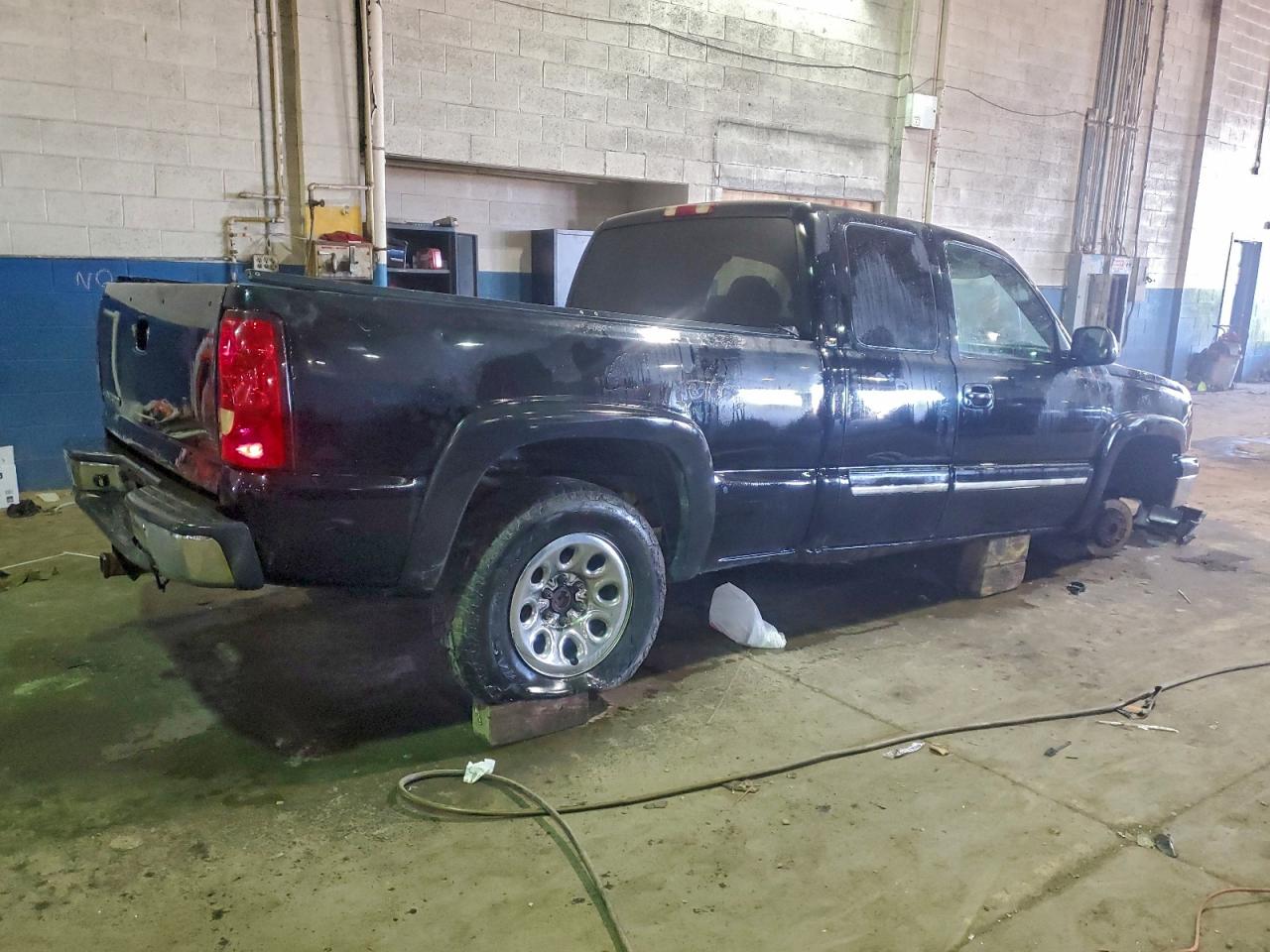 2006 CHEVROLET SILVERADO C1500 photo 3