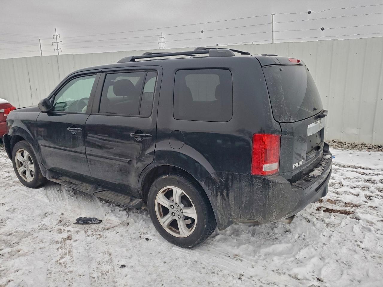 2013 HONDA PILOT EXLN photo 2