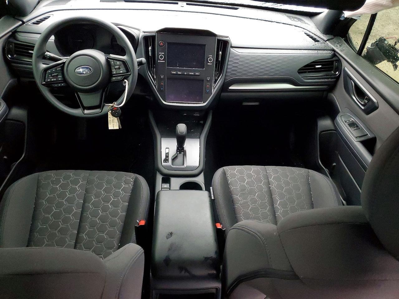 2025 SUBARU FORESTER photo 8