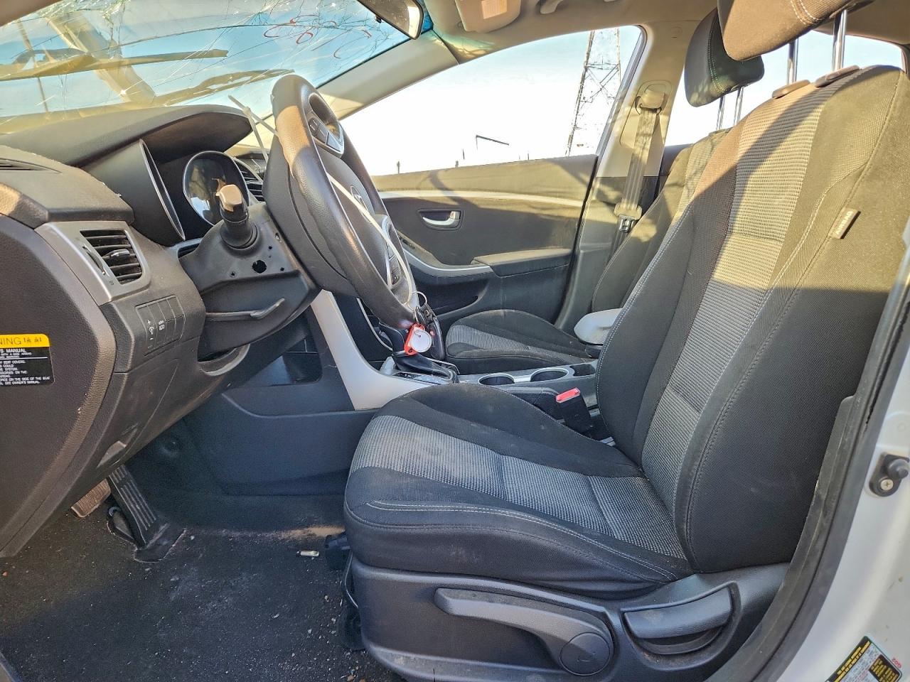 2016 HYUNDAI ELANTRA GT photo 7