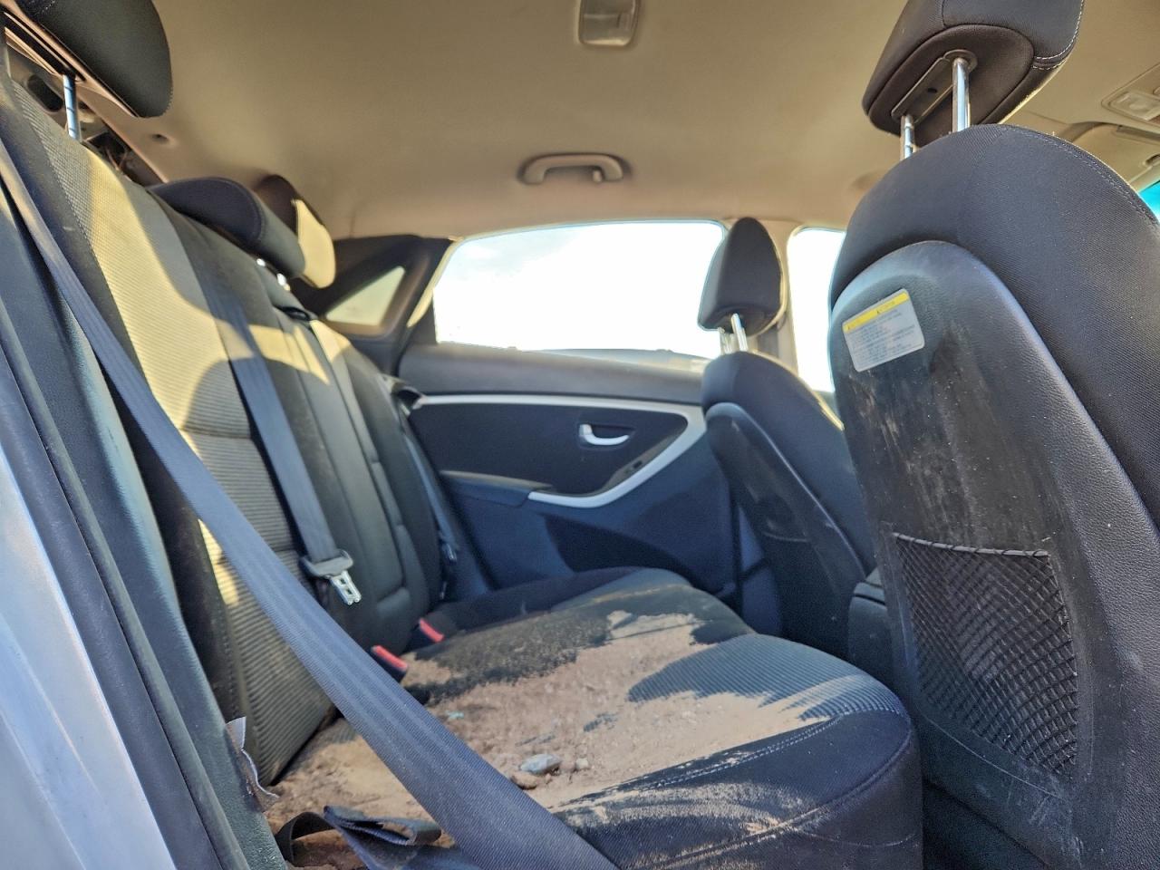 2016 HYUNDAI ELANTRA GT photo 10