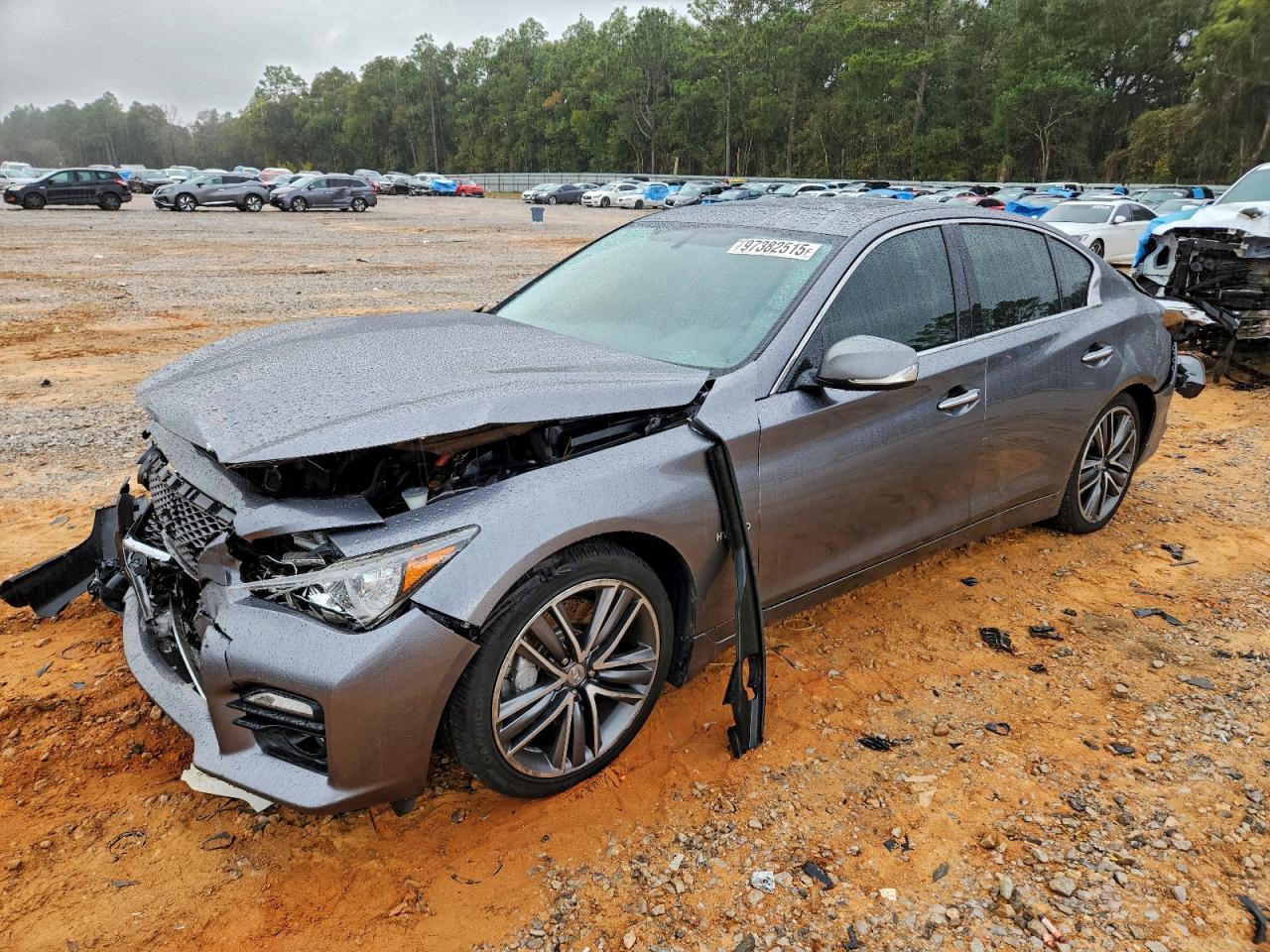 2015 INFINITI Q50