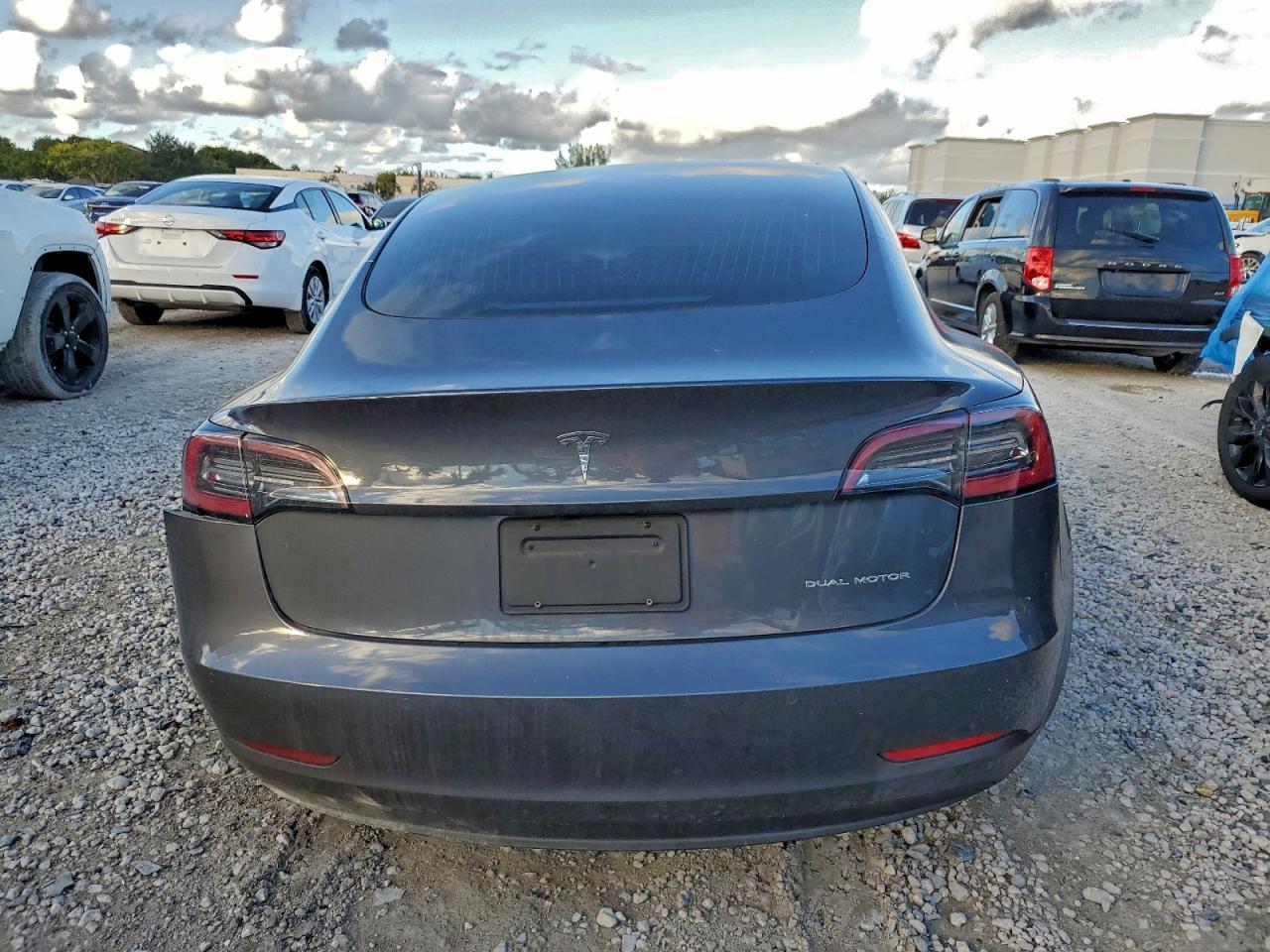 2020 TESLA MODEL 3 photo 6