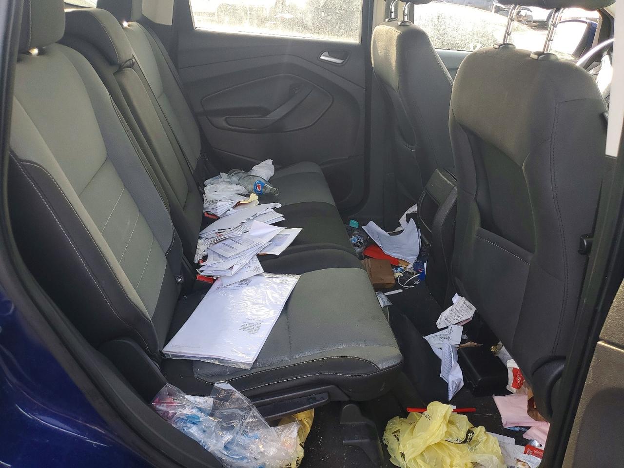 2016 FORD ESCAPE SE photo 10