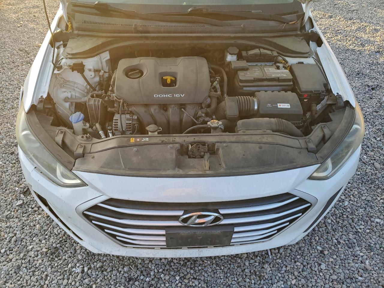 2017 HYUNDAI ELANTRA SE photo 11