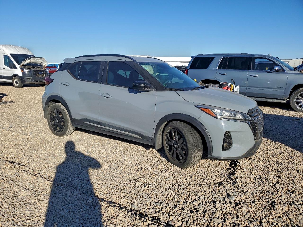 2022 NISSAN KICKS SR photo 4