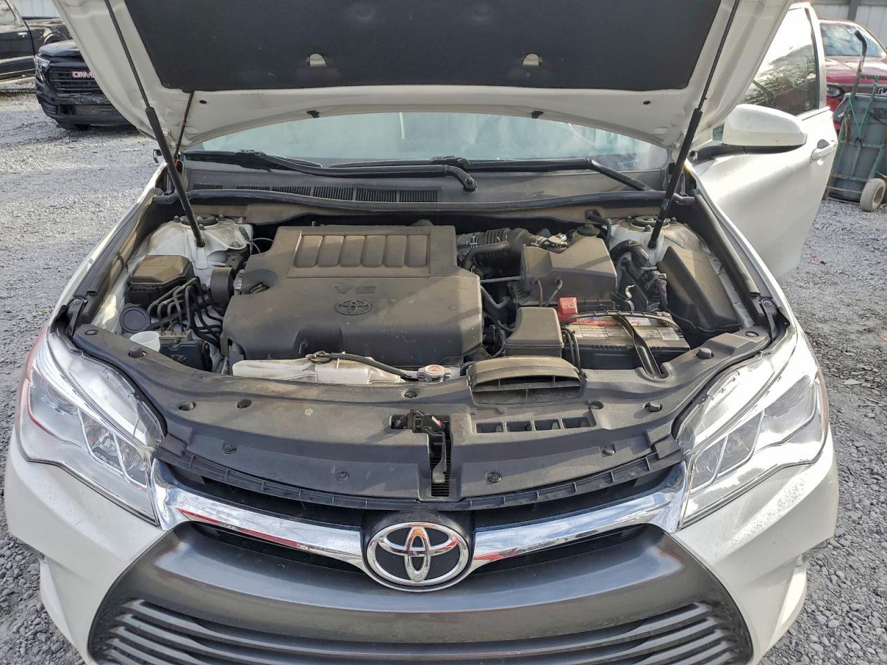 2017 TOYOTA CAMRY XSE photo 31