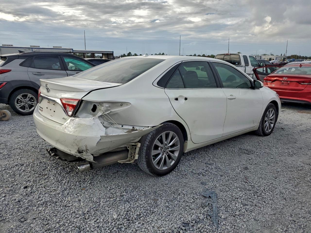 2017 TOYOTA CAMRY XSE photo 7