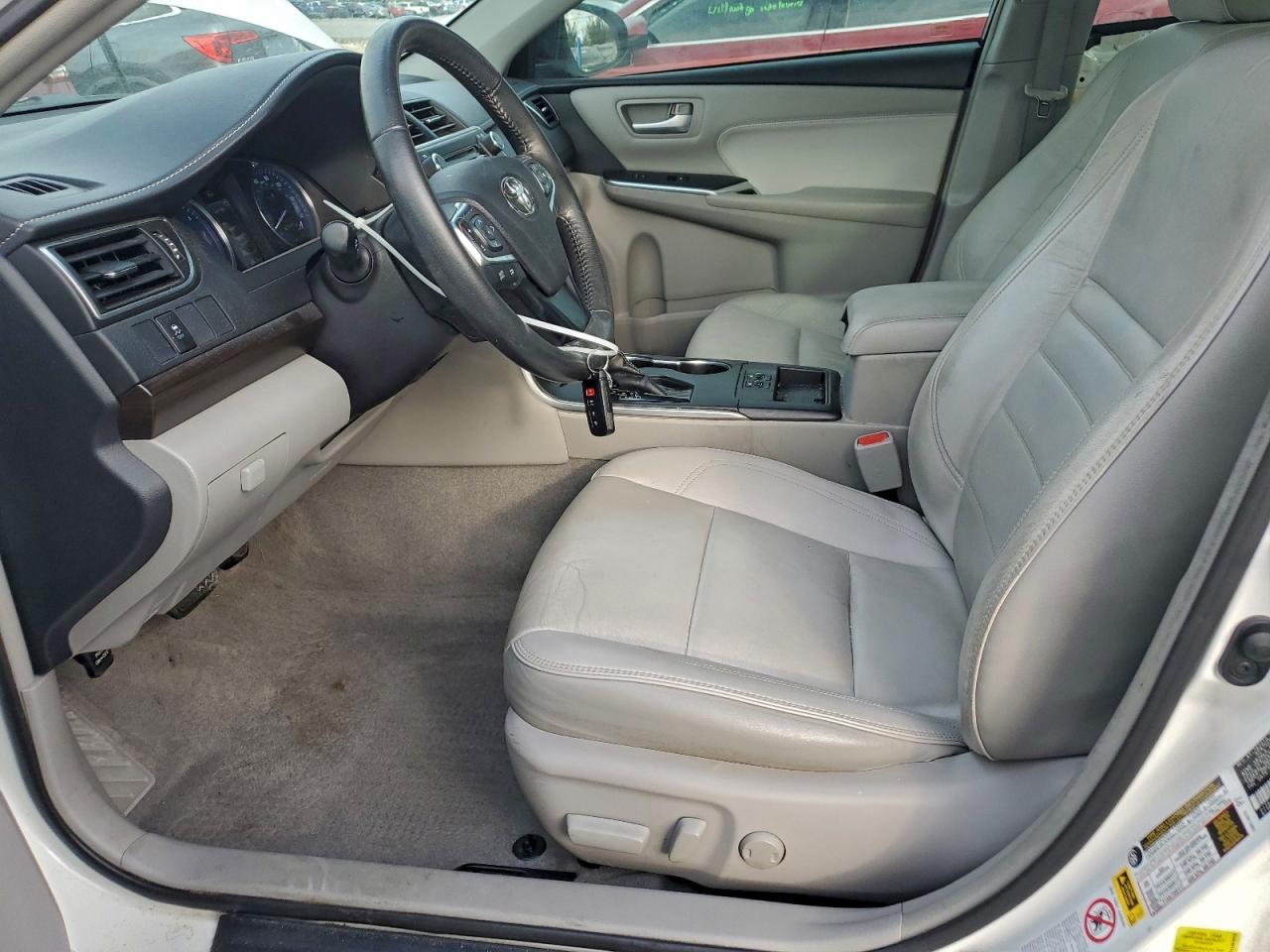 2017 TOYOTA CAMRY XSE photo 19