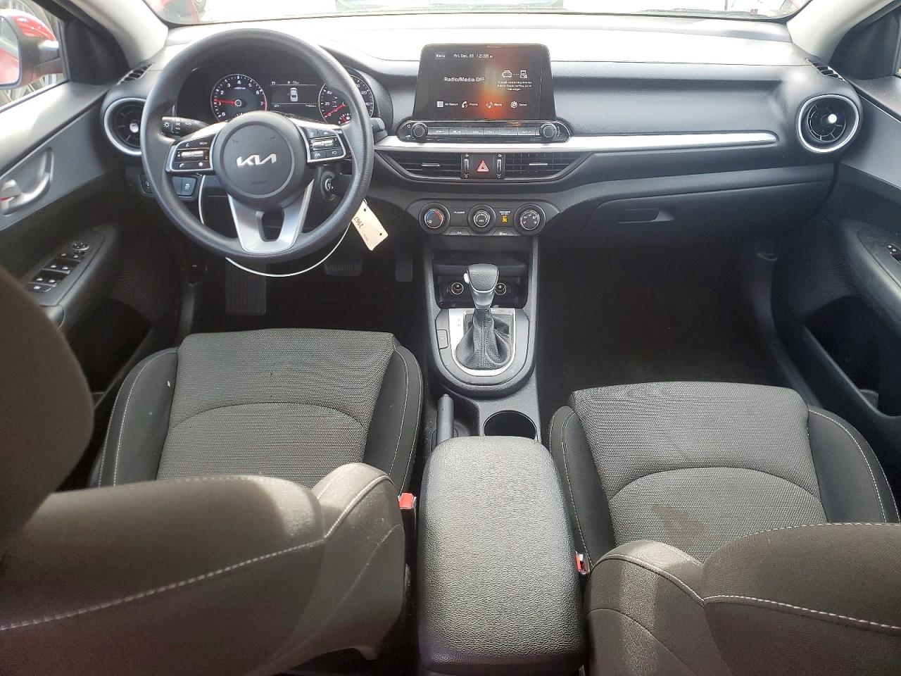 2023 KIA FORTE LX photo 8