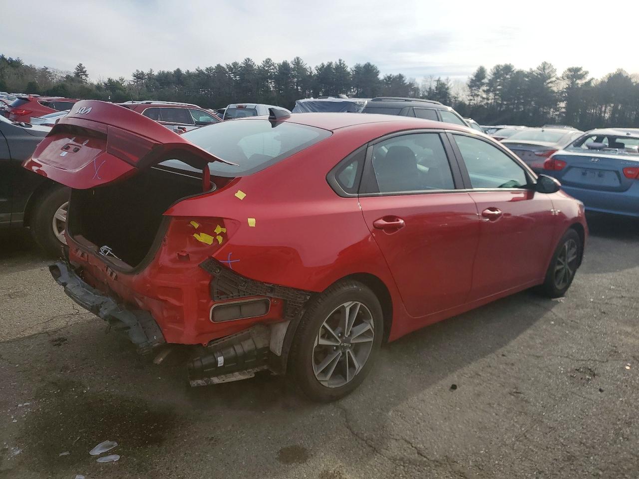 2023 KIA FORTE LX photo 3