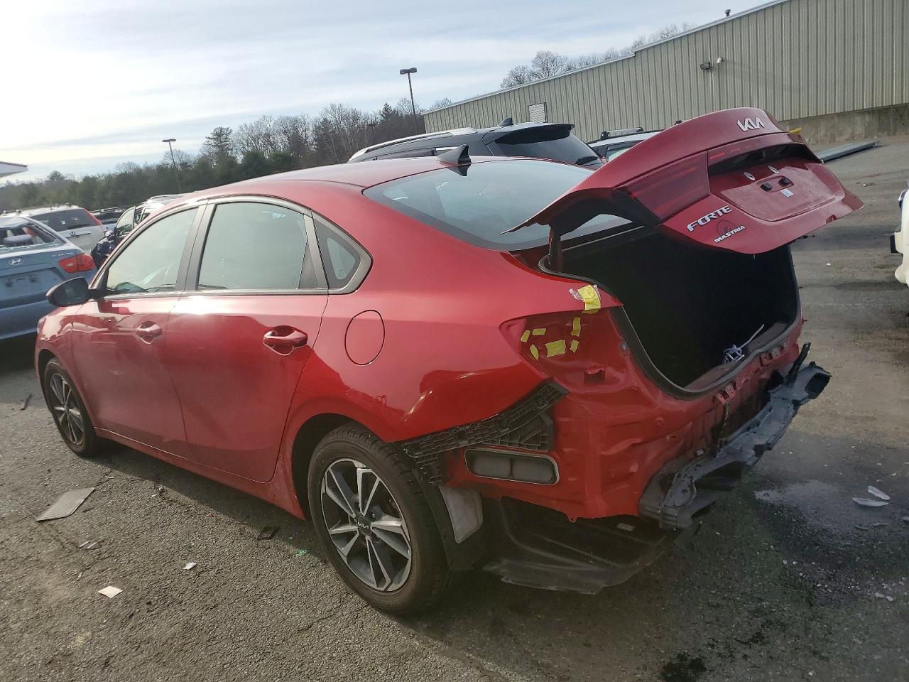 2023 KIA FORTE LX photo 2