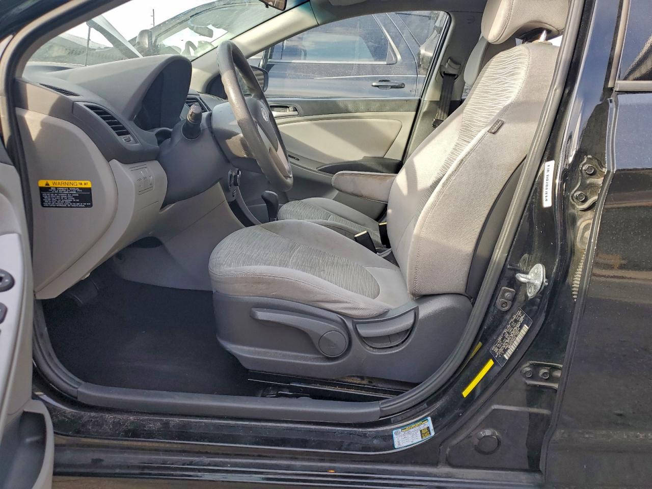 2015 HYUNDAI ACCENT GLS photo 7