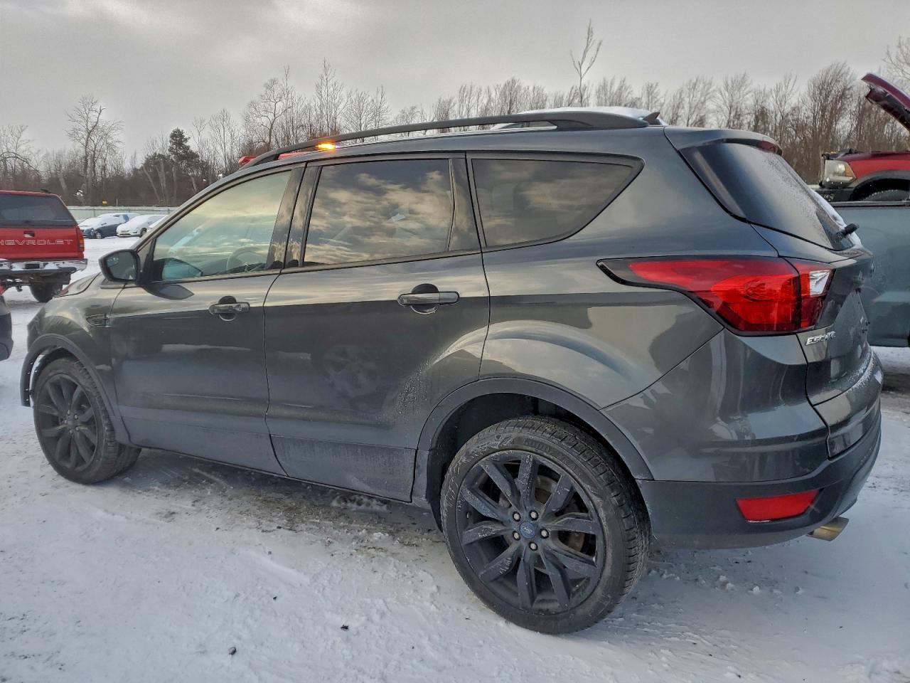 2019 FORD ESCAPE SE photo 2