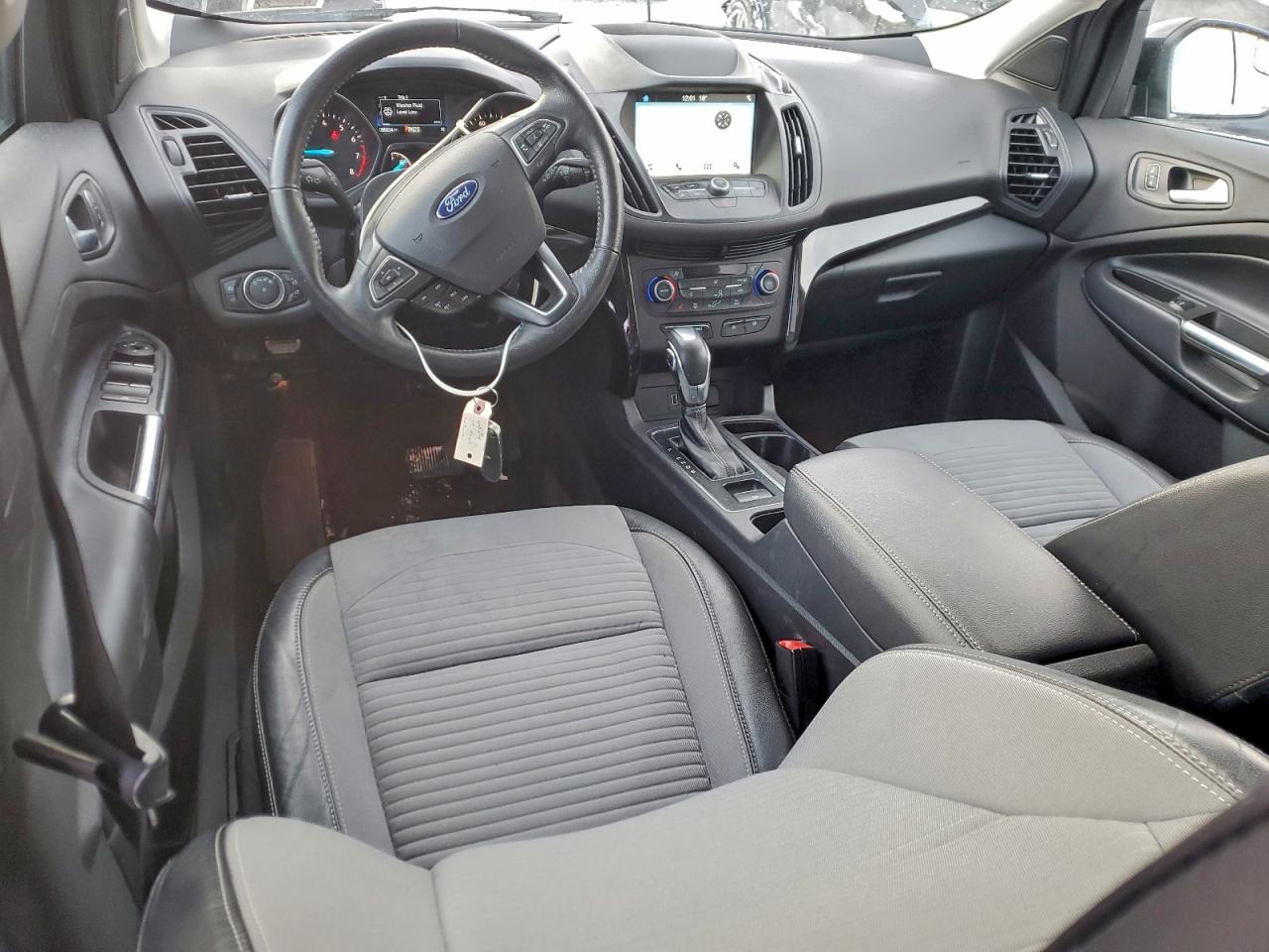 2019 FORD ESCAPE SE photo 8