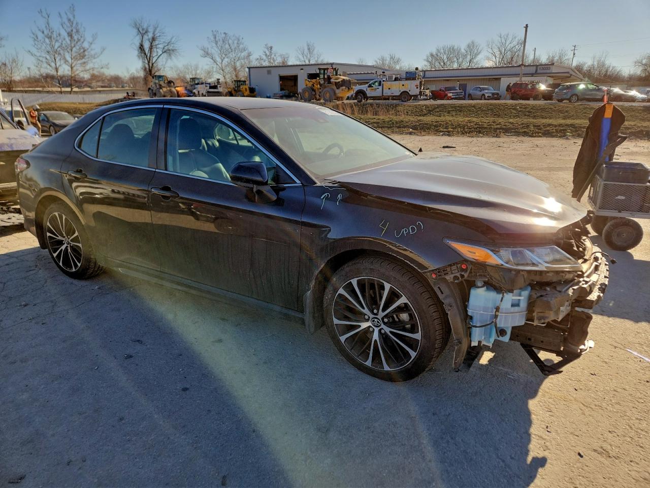 2018 TOYOTA CAMRY L photo 4