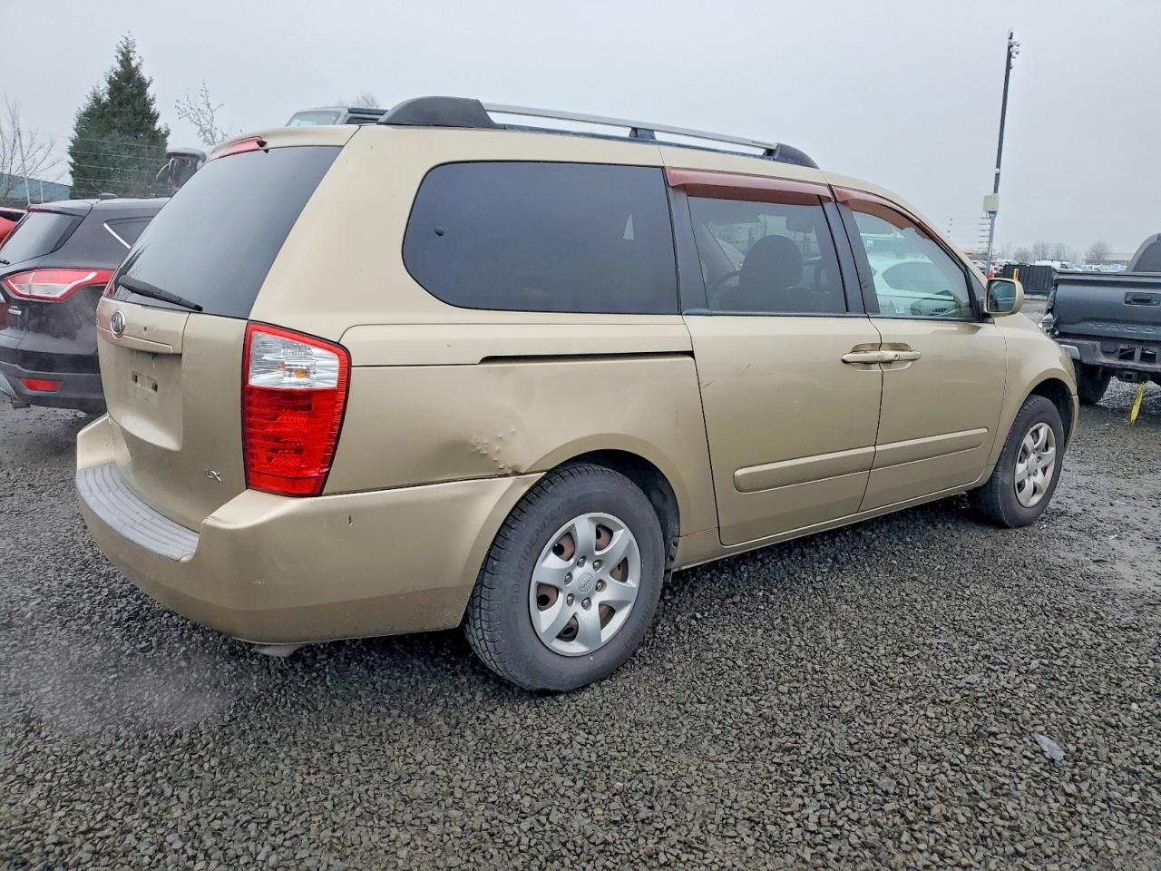 2006 KIA SEDONA EX photo 3