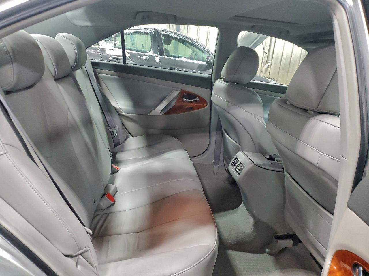 2009 TOYOTA CAMRY BASE photo 10