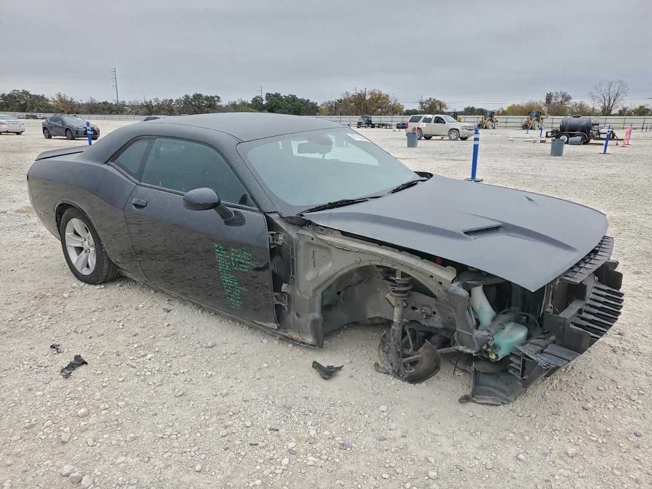 2023 DODGE CHALLENGER SXT photo 4