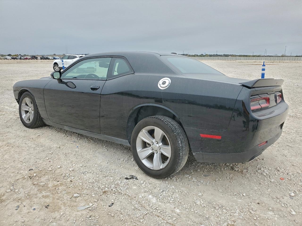 2023 DODGE CHALLENGER SXT photo 2