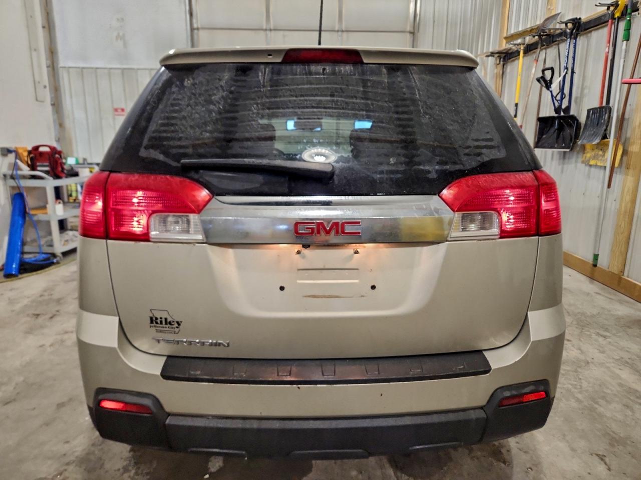 2015 GMC TERRAIN SLE photo 6