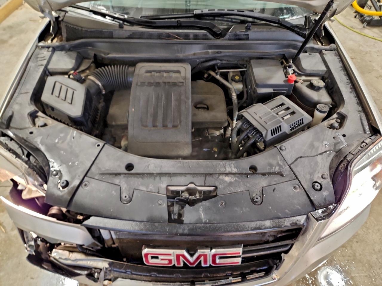 2015 GMC TERRAIN SLE photo 12