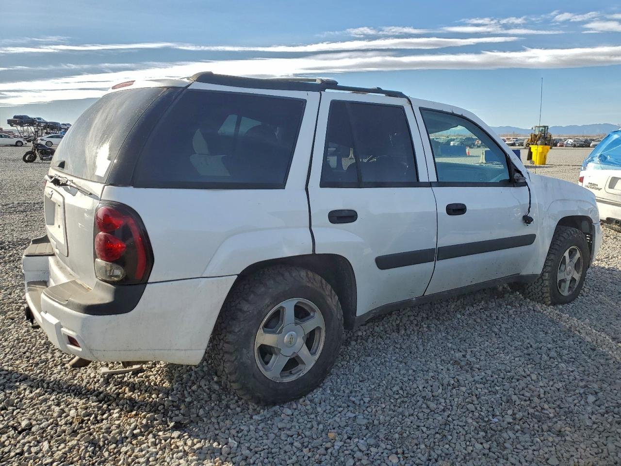 2005 CHEVROLET TRAILBLAZER LS photo 3