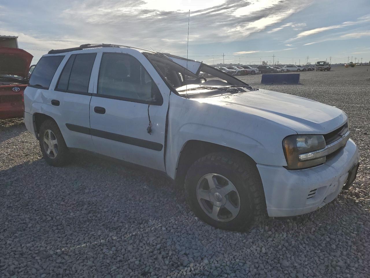 2005 CHEVROLET TRAILBLAZER LS photo 4
