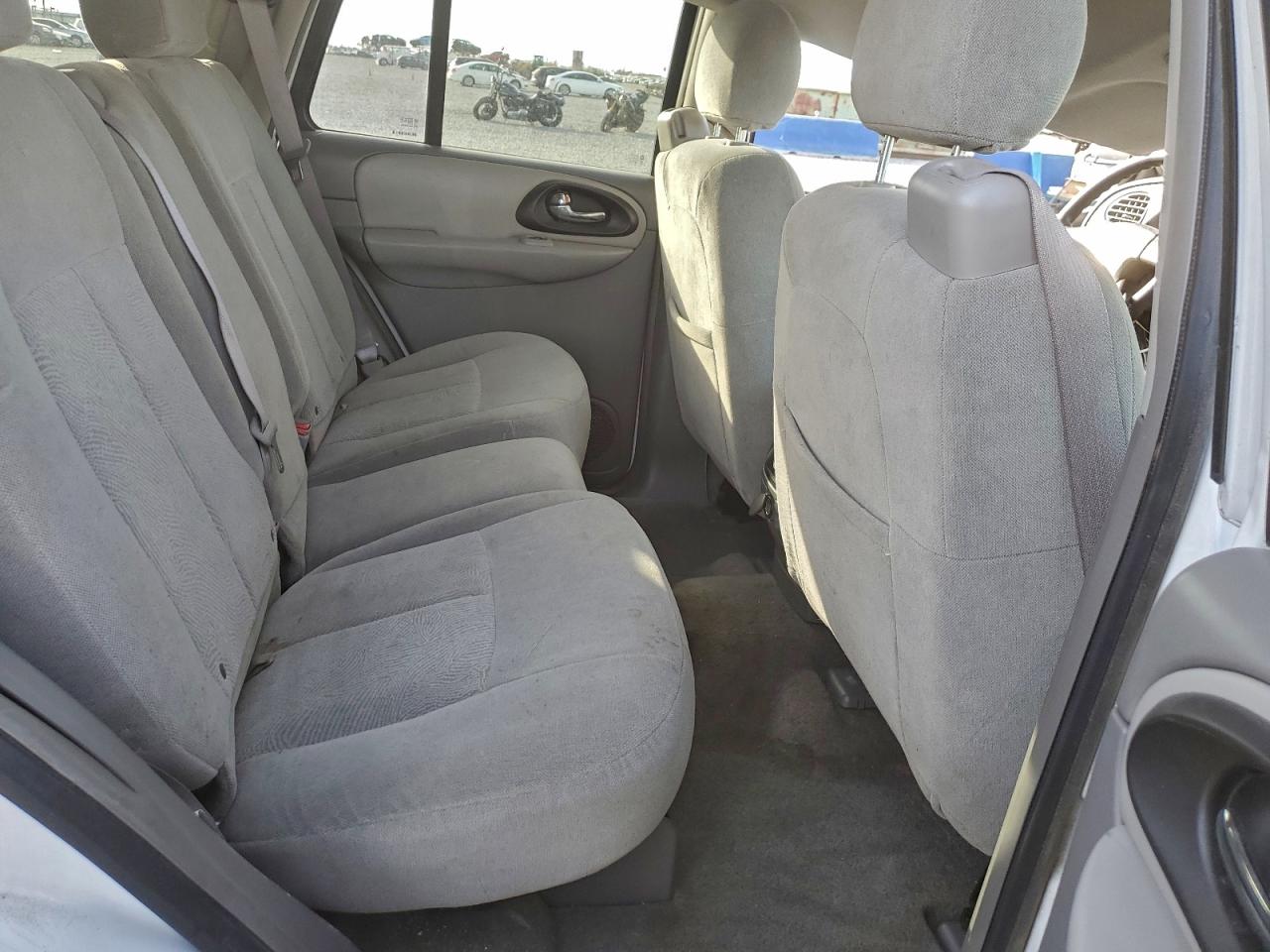 2005 CHEVROLET TRAILBLAZER LS photo 11