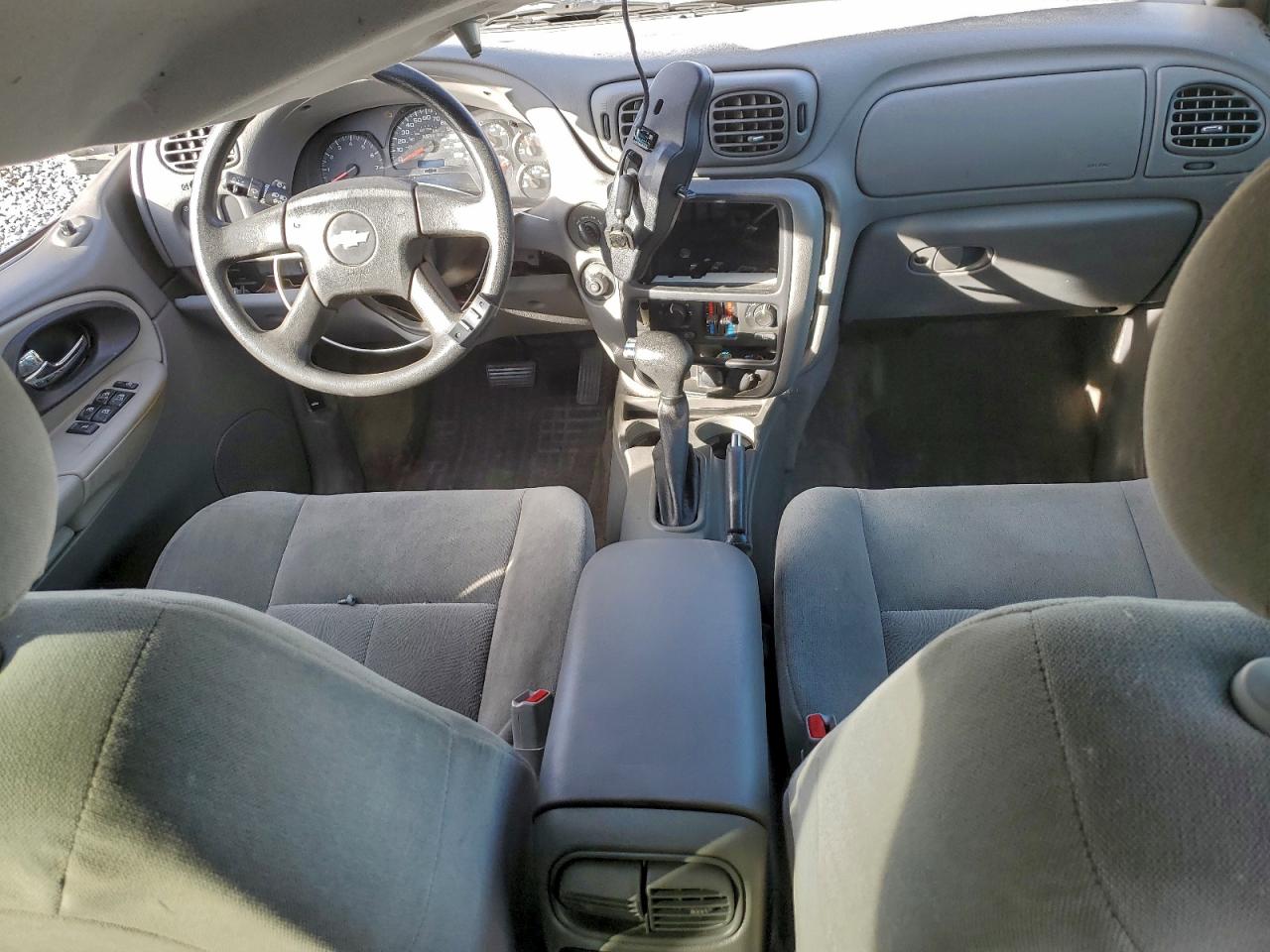 2005 CHEVROLET TRAILBLAZER LS photo 8