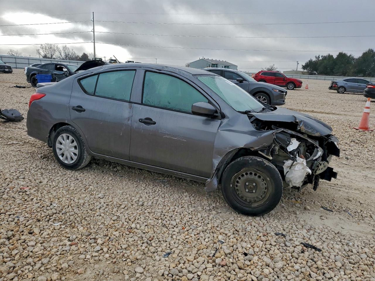2018 NISSAN VERSA S photo 4