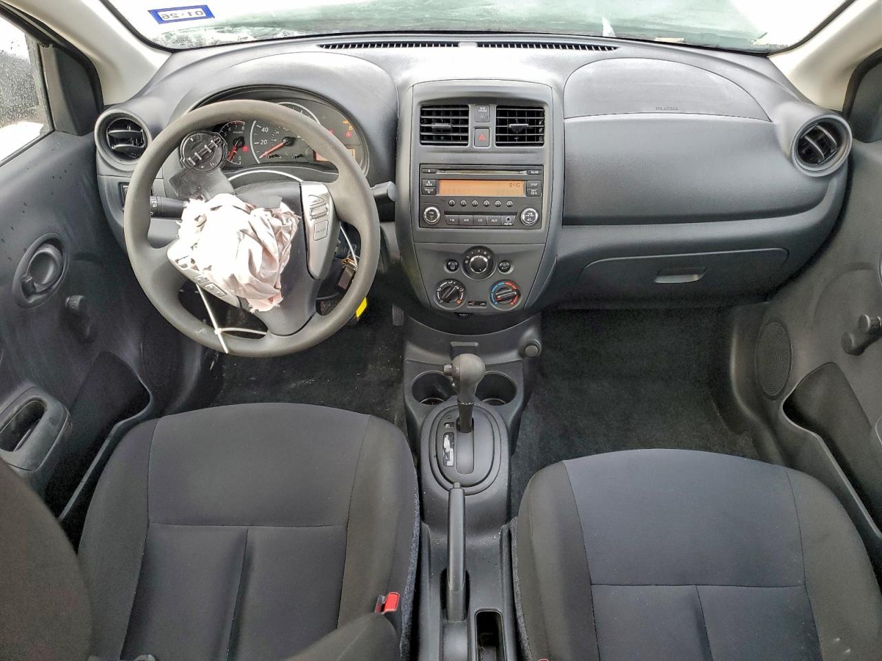 2018 NISSAN VERSA S photo 8