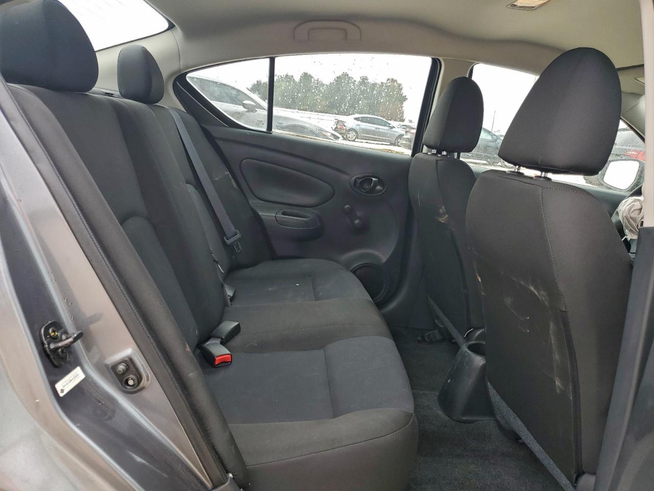 2018 NISSAN VERSA S photo 10