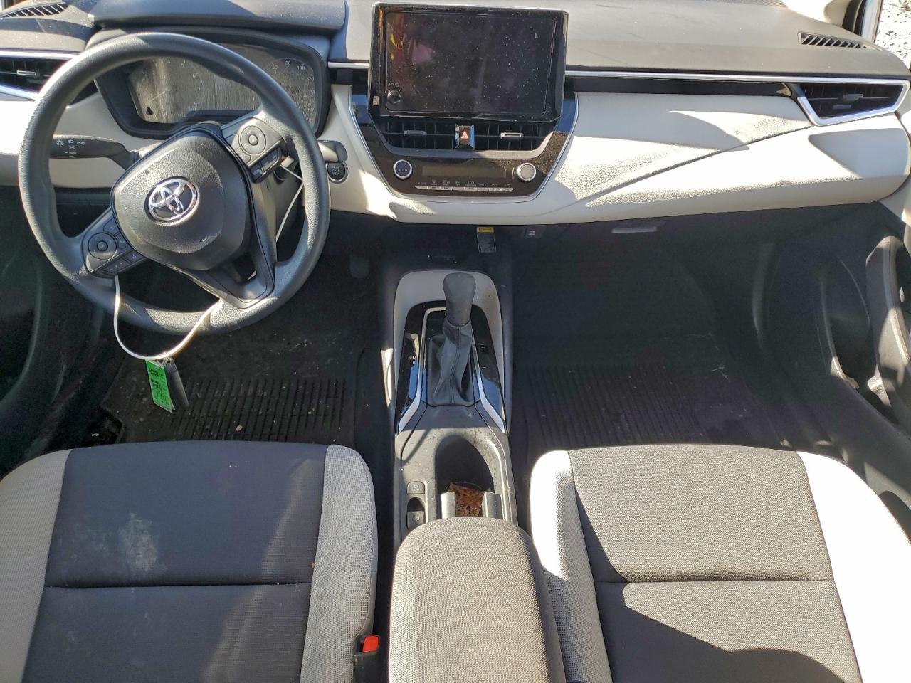 2025 TOYOTA COROLLA LE photo 8