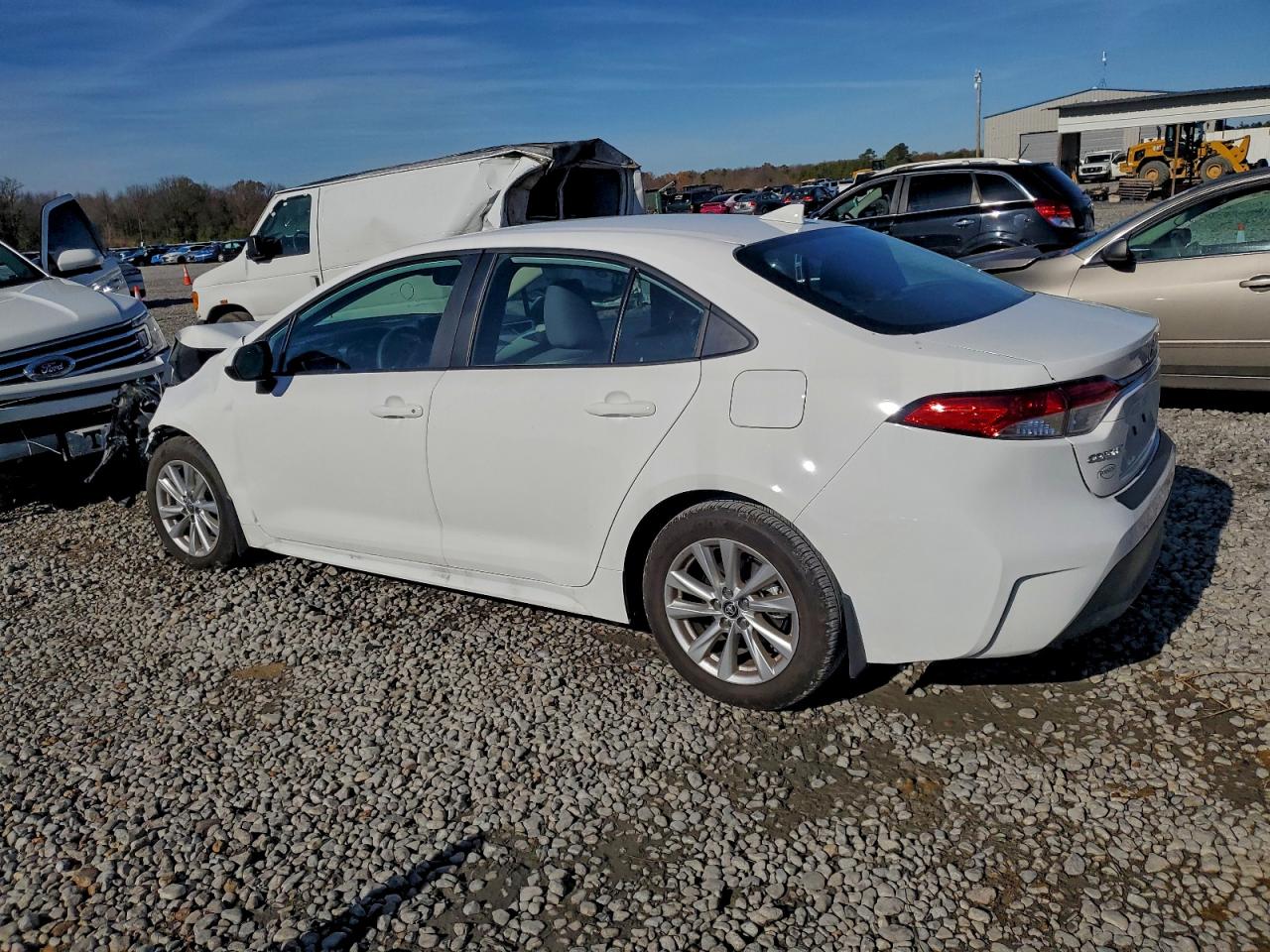 2025 TOYOTA COROLLA LE photo 2