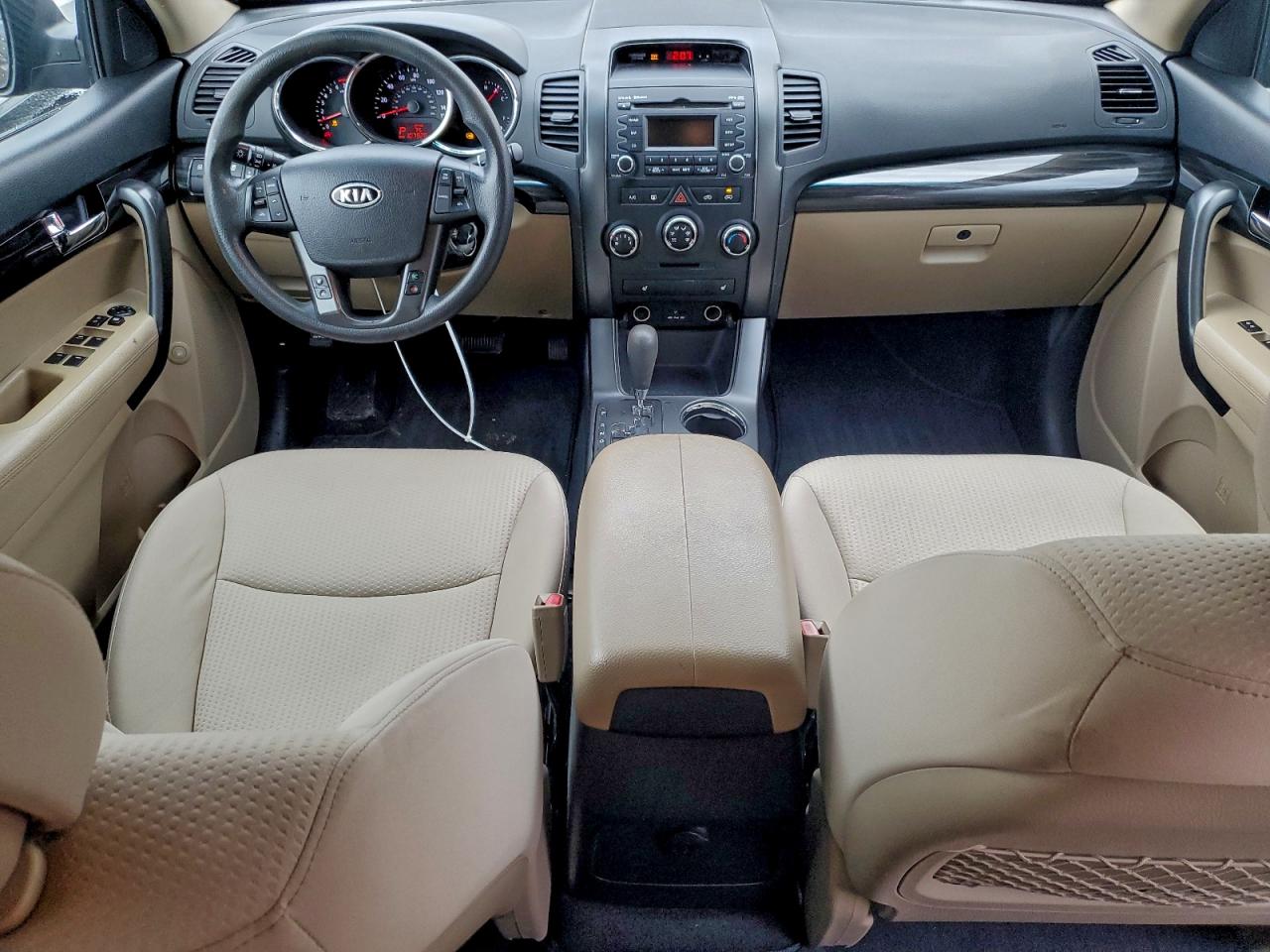 2012 KIA SORENTO BASE photo 8