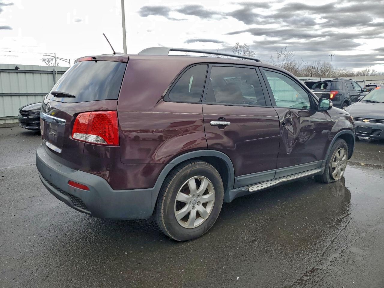 2012 KIA SORENTO BASE photo 3