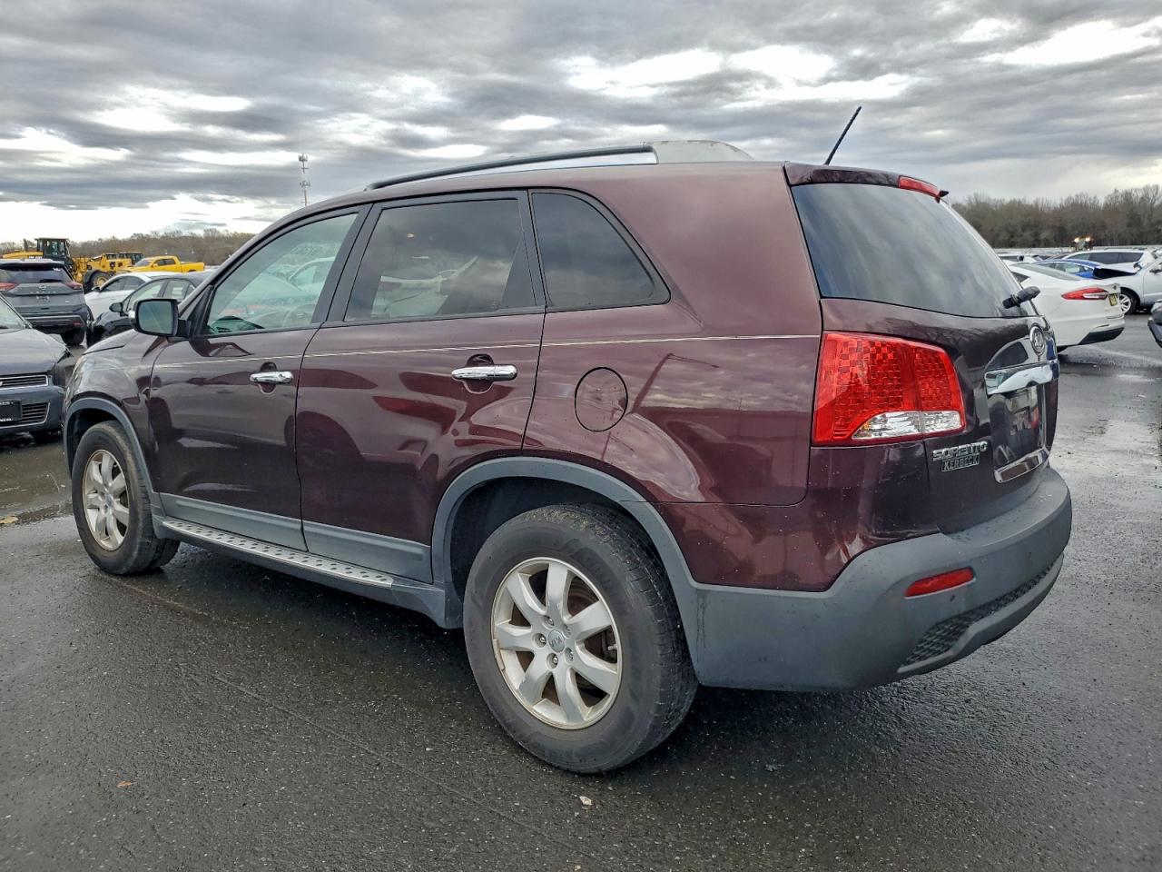 2012 KIA SORENTO BASE photo 2